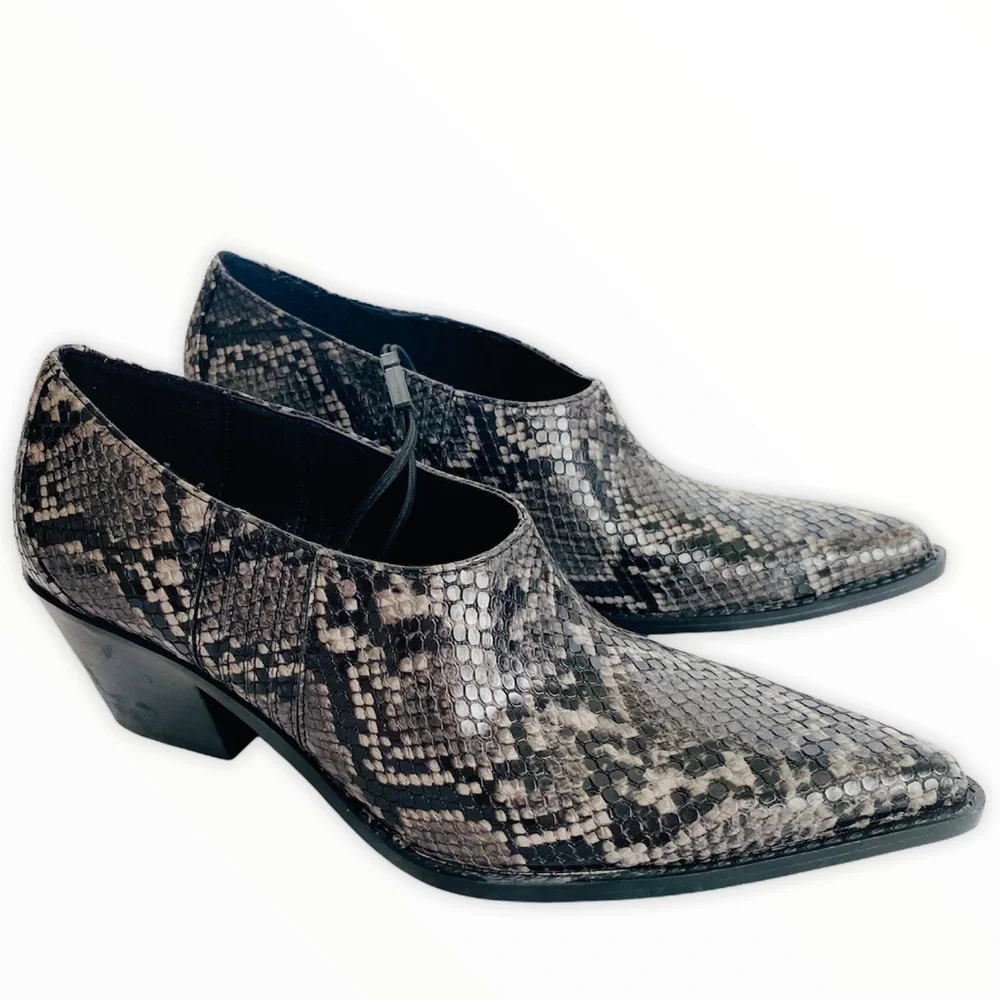 ZARA Gray & Black Snake‎ Skin Design Booties Size 6